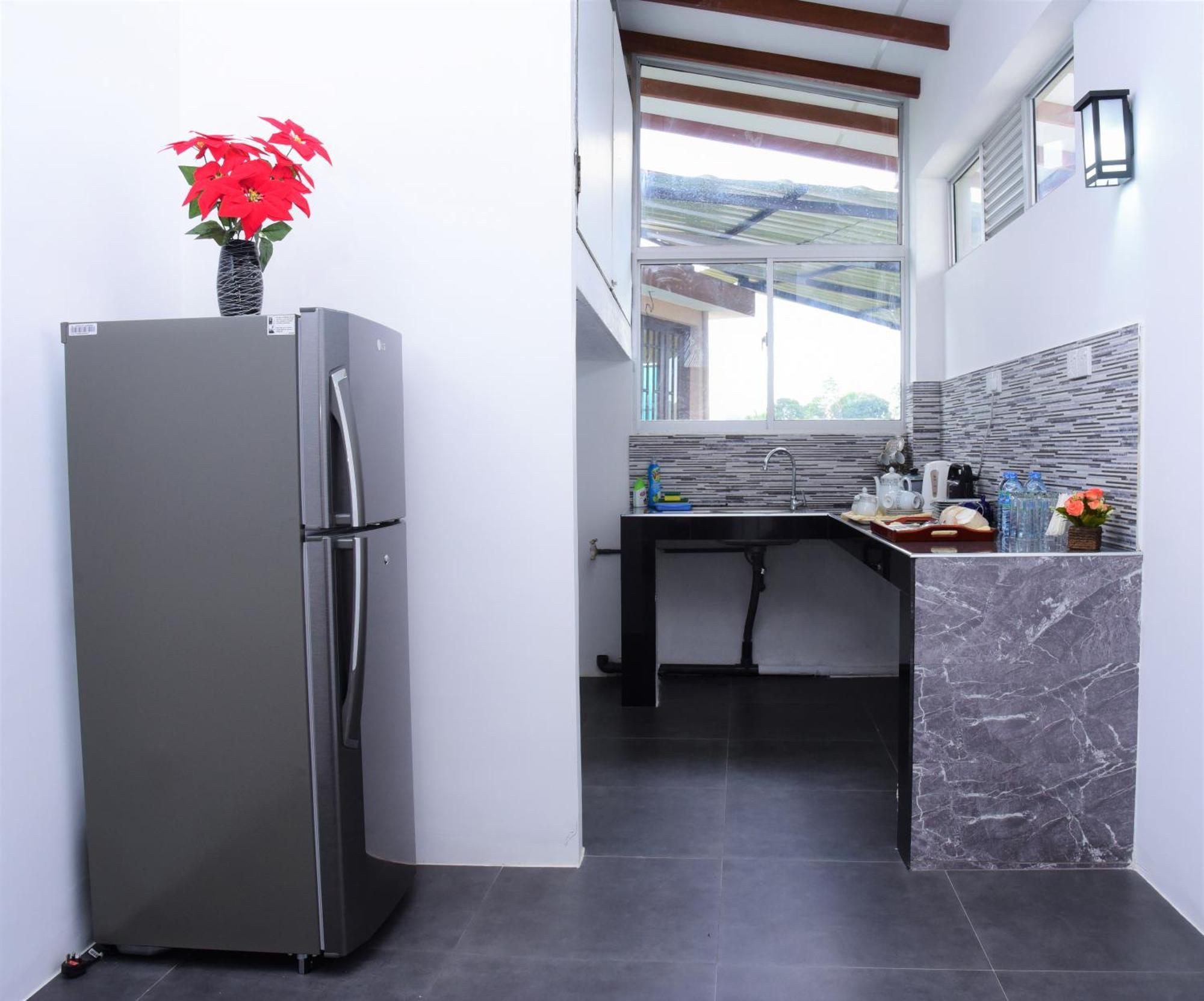 קנדי Saru Holiday Apartment - Upto 6 Guests מראה חיצוני תמונה