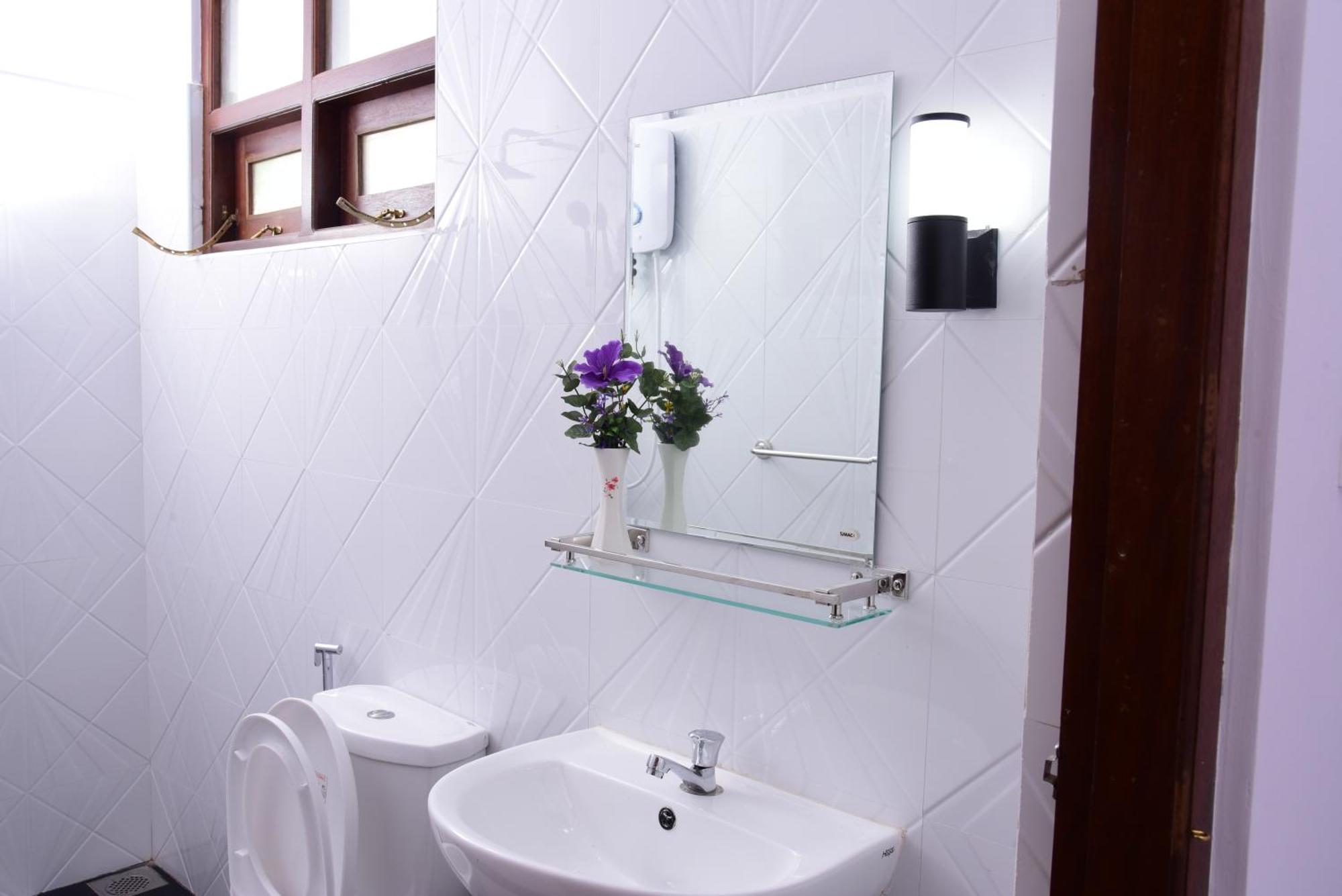 קנדי Saru Holiday Apartment - Upto 6 Guests מראה חיצוני תמונה